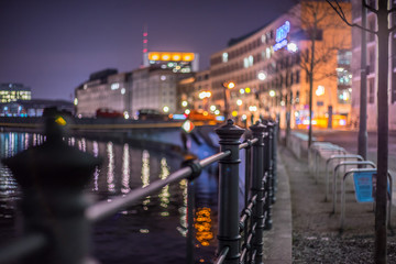 Spree bei Nacht