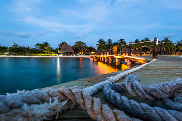 Pontoon at night 2