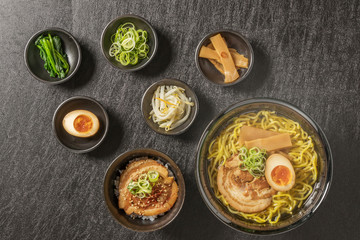 典型的なラーメン　Ramen set of typical Japanese style
