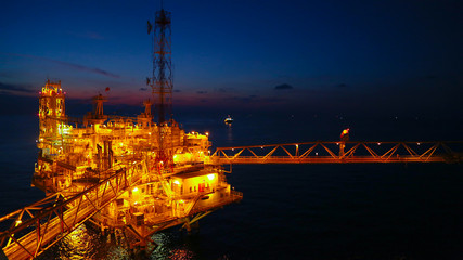 Offshore Oil Rig in The Middle of The Sea	