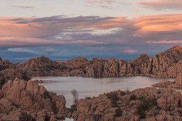 Fototapeta na wymiar Sunset at Scenic Watson Lake Prescott Arizona