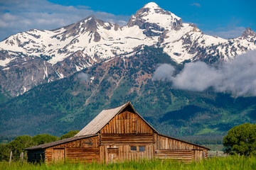 Fototapeta na wymiar Old barn in Grand Teton Mountains