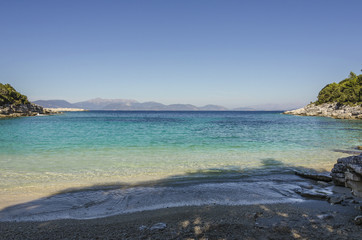 Fototapeta na wymiar small and peaceful beach near the village of fiskardo