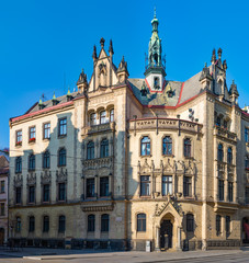 Fototapeta na wymiar Jakubske Square, Jakubske Namesti and the Church of St. Jacob in Brno, Czech republic
