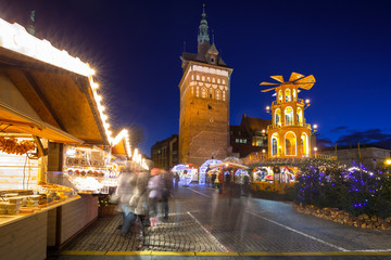 Fototapeta na wymiar Traditional Christmas fair in the old town of Gdansk, Poland