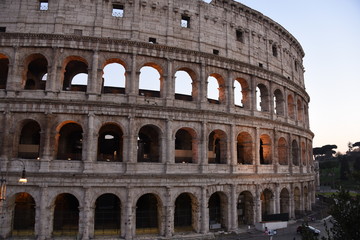 vista externa del coliseo romano, Italia, Europa.