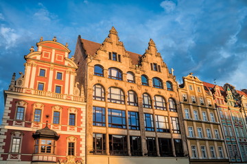 Fototapeta premium Wrocław, odnowiony ciąg kamienic