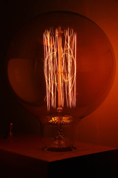 Incandescent light bulb lamp