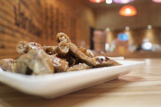 Grilled pig's testine