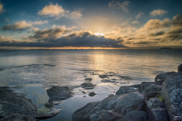 Obraz premium Sunrise seascape at Finnish archipelago.