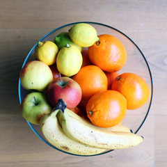  Orangen, Äpfel in der Schale