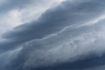 Fototapeta na wymiar Stormclouds gathering on the sky