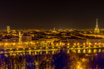 Fototapeta na wymiar Panorama of turin with mole antonelliana at night