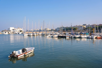 Fototapeta na wymiar Yachts in the port of Bari