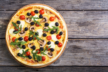 Italian pizza with mozzarella