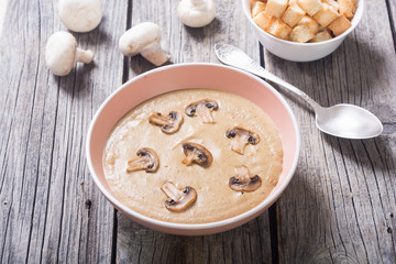French cream soup with mushroums