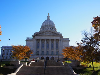 Fototapeta na wymiar Madison's Capitol