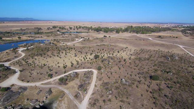 Los Barruecos (Caceres) Paraje natural rodaje Juego de Tronos en Malpartida de Caceres (Extremadura, España) Video aereo con Drone