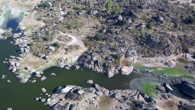 Los Barruecos (Caceres) Paraje natural en Malpartida de Caceres (Extremadura, España) Video aereo con Drone