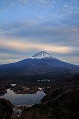 精進峠から夕方の富士山