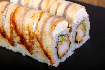 Eel roll
