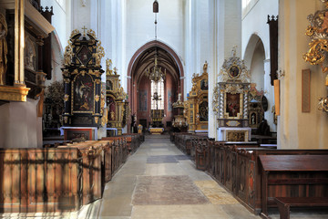 Fototapeta na wymiar Poland, Greater Poland province, Torun - 2012/07/08: Old Town St. John Baptist Cathedral interior