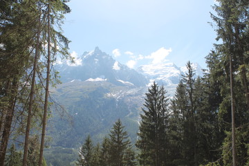 vue sur l'aiguille du midi et le mont blanc chamonix-mont-blanc