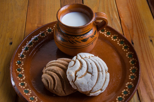 Mexican sweet bread and milk