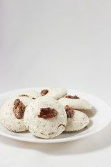 walnut meringue