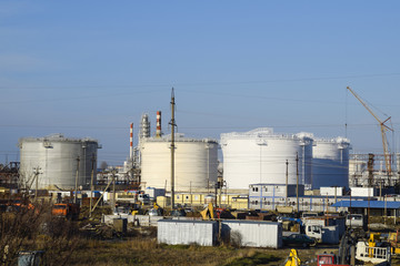 Refinery. Reservoirs for storage of refinery products. Rectification columns.