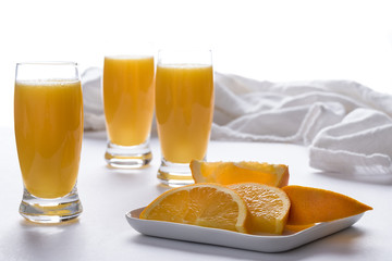 Orange Juice and Orange slices