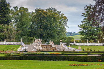 Fototapeta na wymiar Fountain in castle garden, Cesky Krumlov