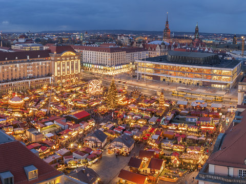 Striezelmarkt Dresden 2017 Blick von der Kreuzkirche