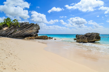 Fototapeta na wymiar Rocks on a Bermudan Beach