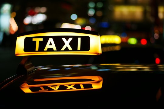 Taxi in der Nacht