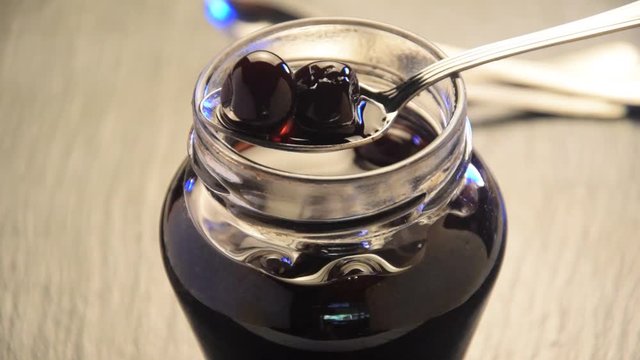 Prunus cerasus Sour cherry Amarena Vishnja Čere&scaron;ňa vi&scaron;ňov&aacute; video Ginja Surk&ouml;rsb&auml;r Meggy Amarene Sauerkirsche Surkirseb&aelig;r Cerezas 