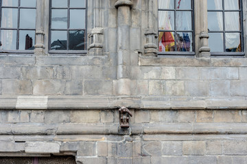 Fototapeta na wymiar Guardhouse Monkey statue in Mons, Belgium.