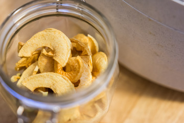 Dried apples