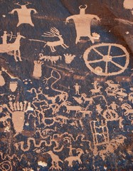 Petroglyphs Newspaper Rock