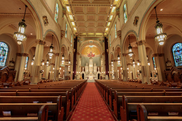 Fototapeta na wymiar Interior of Saints Peter and Paul Church. Inside Saints Peter and Paul Church in San Francisco.
