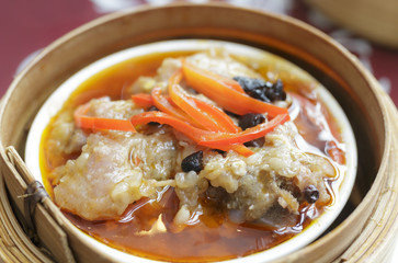 Steamed pork ribs with black bean sauce