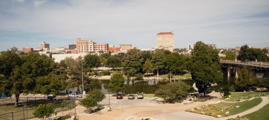 Fototapeta premium Fall Afternoon Blue Sky San Angelo Texas Downtown City Skyline Riverfront Park