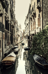Fototapeta na wymiar Vintage Quiet Venice Canal