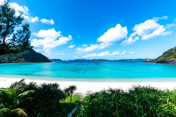 Fototapeta na wymiar 渡嘉志久ビーチ-渡嘉敷島, 沖縄: Tokashiku Beach-Tokashiki island, Okinawa