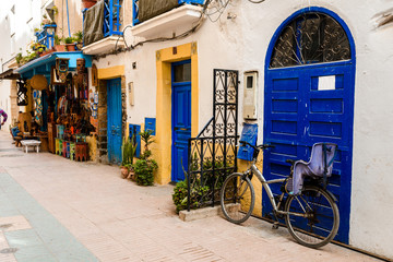 Fototapeta na wymiar colorful street of essaouira old medina, morocco