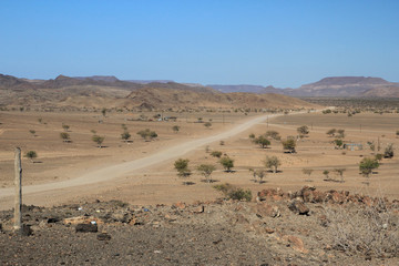 Savannenlandschaft mit Plateau-Bergen.Where: auf der C39 zwischen Khorixas und Palmwag.
