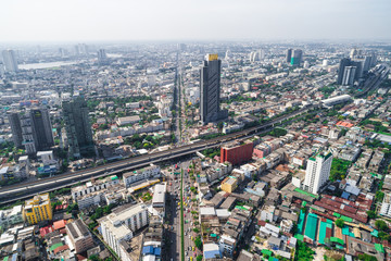 Fototapeta na wymiar Bangkok metropolis with modern building in the city