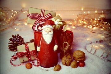 Grußkarte - Weihnachtsmann mit Geschenken