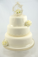 wedding cake white