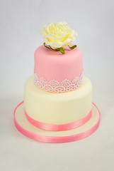 wedding cake pink 